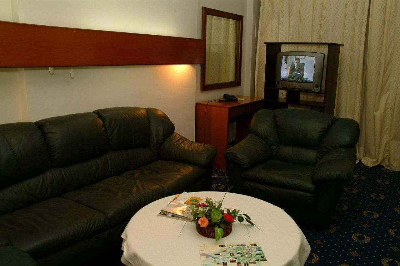 Hotel Chelia Μπάτνα Εξωτερικό φωτογραφία